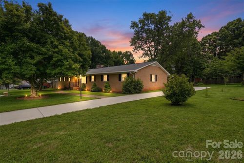 6108 Mallard Dr, Charlotte, NC, 28227 | Card Image