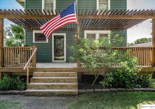 221 N 14th St, Tekamah, NE, 68061-1011 | Card Image