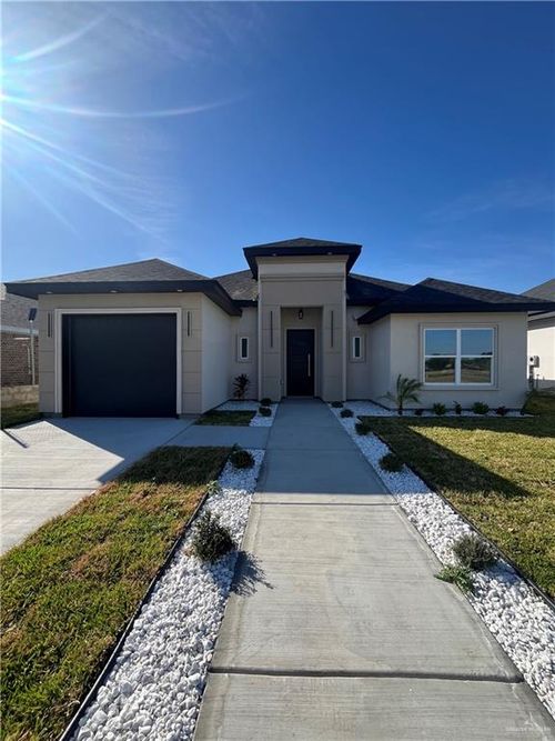 421 Serg Loop, Alamo, TX, 78516-7285 | Card Image