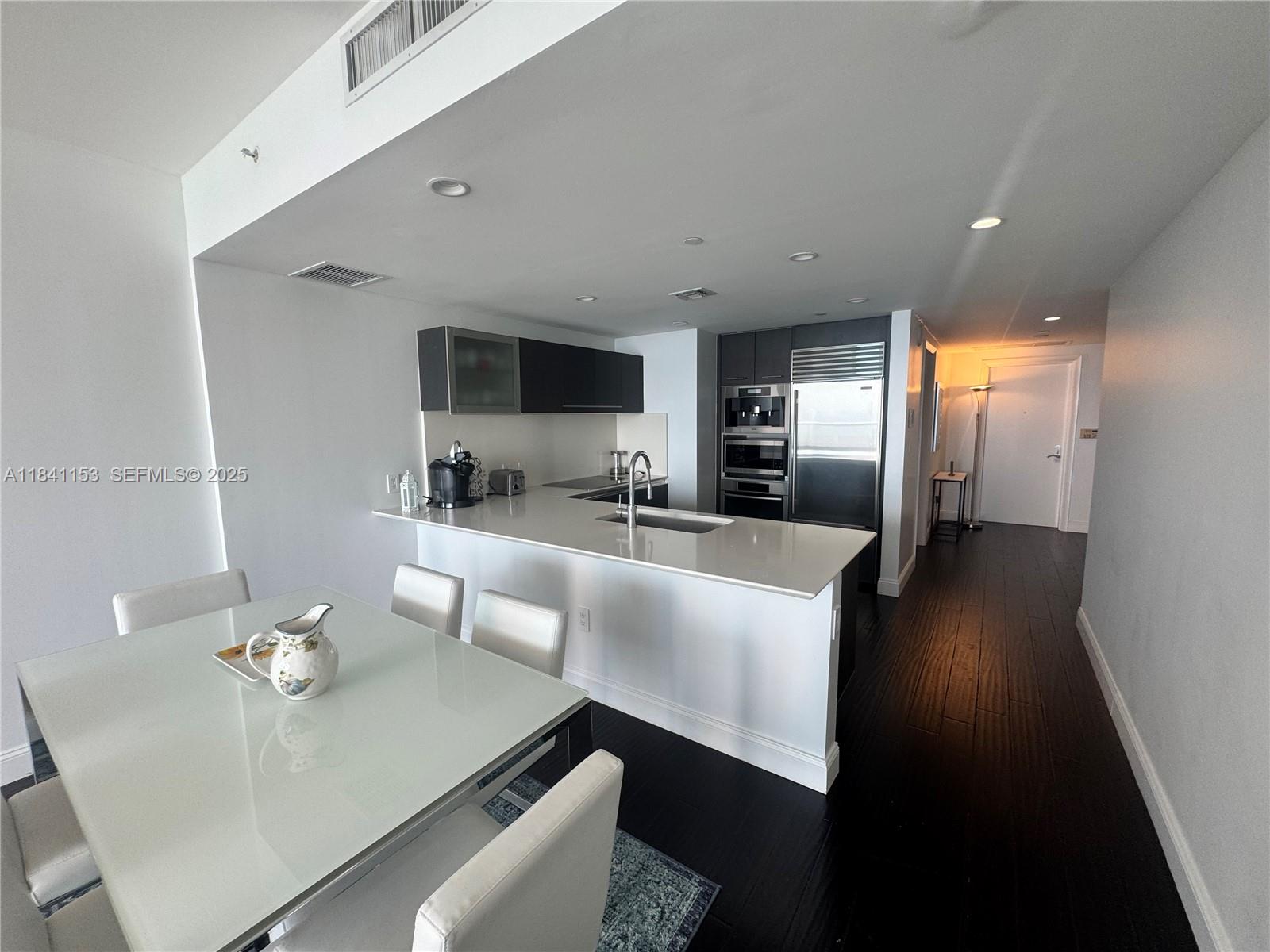 Residential in Sunny Isles Beach 3