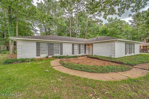 132 Whippoorwill Rd, Brandon, MS, 39047-6429 | Card Image