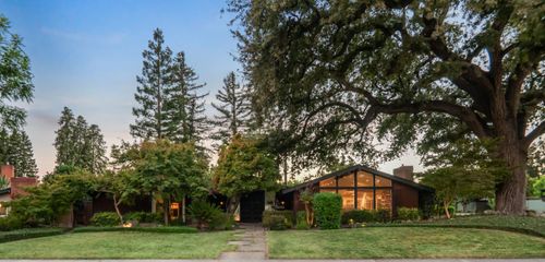 2943 W Border Links Dr, Visalia, CA, 93291-4214 | Card Image
