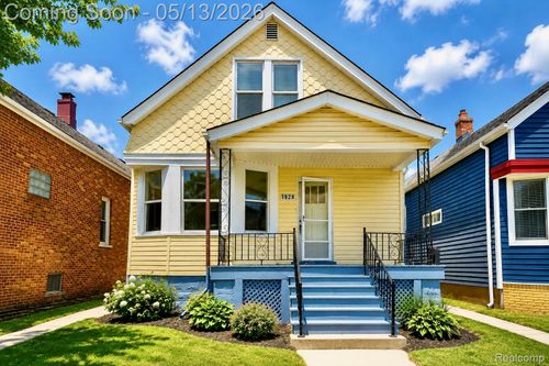 1928 Yemans St, Hamtramck, MI, 48212-3243 | Card Image