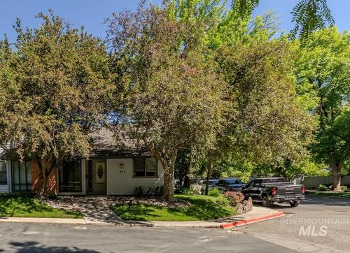 974 E. Strawberry Lane, Boise, ID, 83712 | Card Image