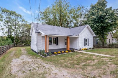 110 Howard St, House other with 3 bedrooms, 1 bathrooms and null parking in Mount Pleasant TN | Image 2