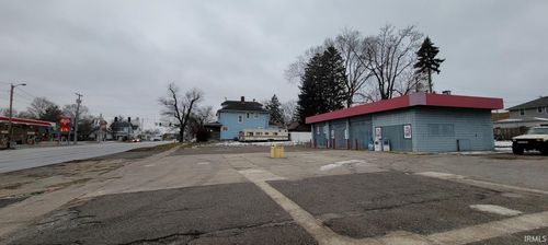111 E Lincolnway, Laporte, IN, 46350-3717 | Card Image