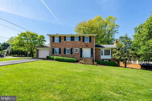 6413 Noble Dr, Mclean, VA, 22101-5258 | Card Image
