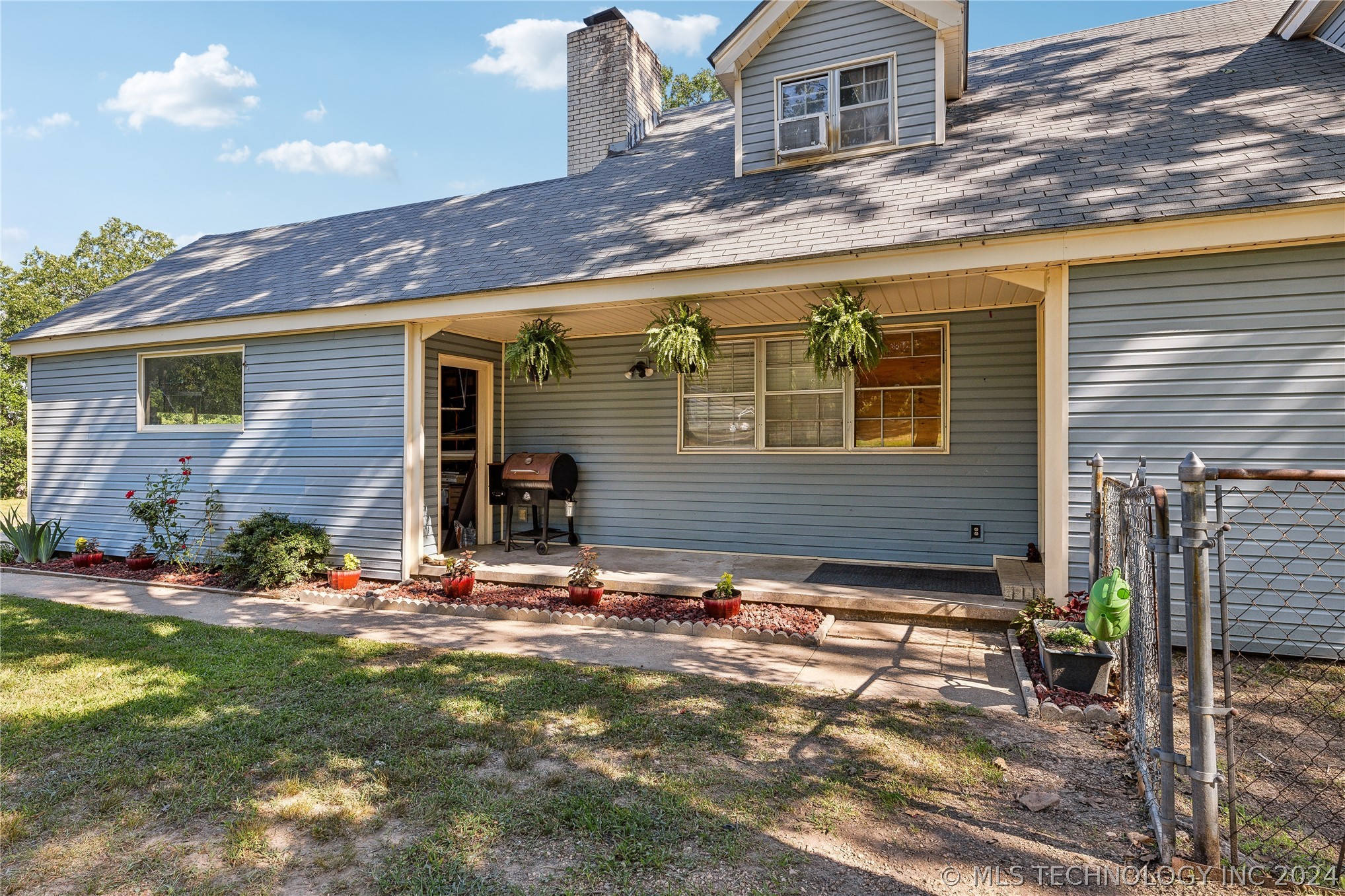 565 , Locust Grove, OK 74352