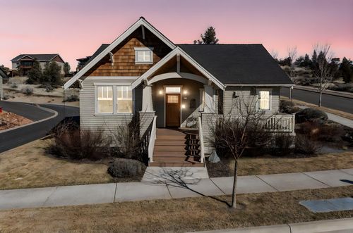 501 Se Larkspur Dr, Madras, OR, 97741-1043 | Card Image