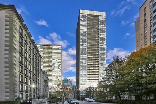 2810-101 Charles St E, Toronto, ON, M4Y0A9 | Card Image