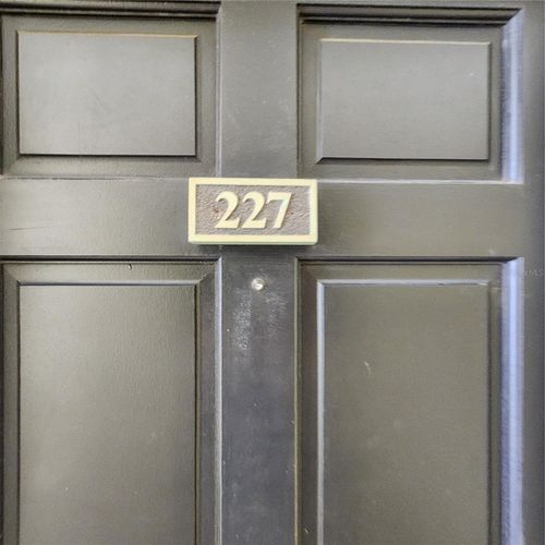 227-3206 W Azeele St, Tampa, FL, 33609-4922 | Card Image