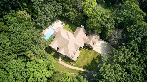 273 Bridlewood Ln, Valparaiso, IN, 46385-9250 | Card Image