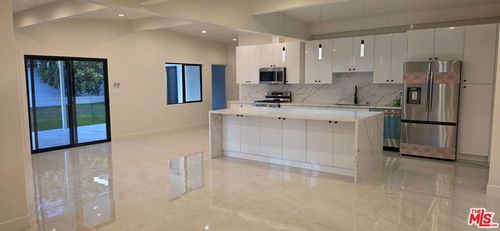 18745 Lull St, Reseda, CA, 91335-1820 | Card Image