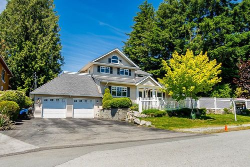 767 Edgar Ave, Coquitlam, BC, V3K2J3 | Card Image