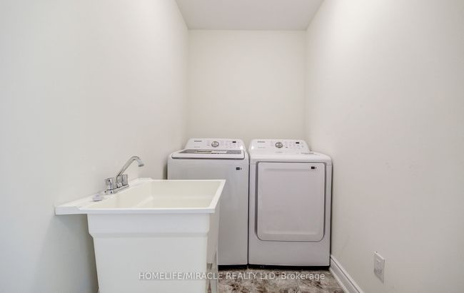 28 Yvonne Dr, House attached with 3 bedrooms, 4 bathrooms and 1 parking in Brampton ON | Image 37