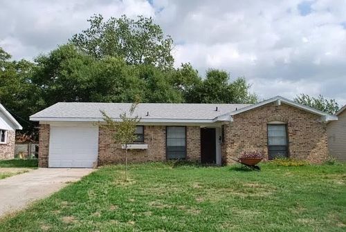 1320 Eastside Dr, Mesquite, TX, 75149-6215 | Card Image