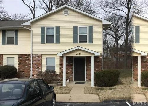 l-2224 Highland Hill Dr, Saint Peters, MO, 63376-2670 | Card Image