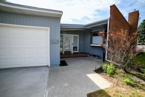 2225 Holly Ct, Great Falls, MT, 59404-3562 | Card Image