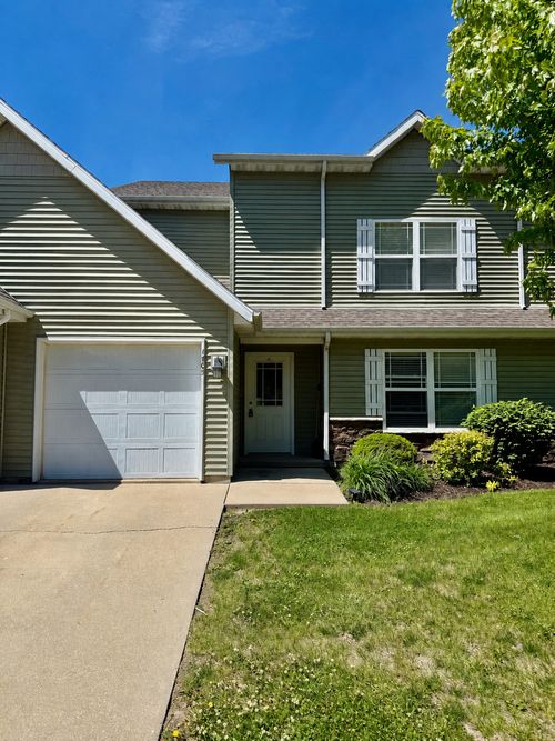 b-1705 W River St, Dixon, IL, 61021-2647 | Card Image
