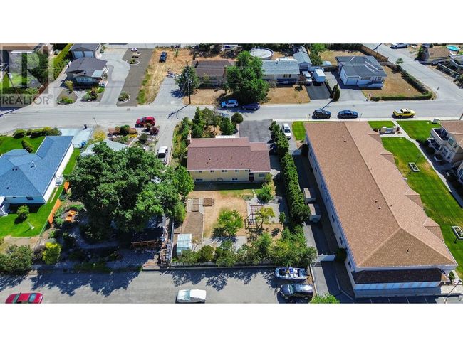 13018 Armstrong Ave, House other with 4 bedrooms, 3 bathrooms and 4 parking in Summerland BC | Image 33