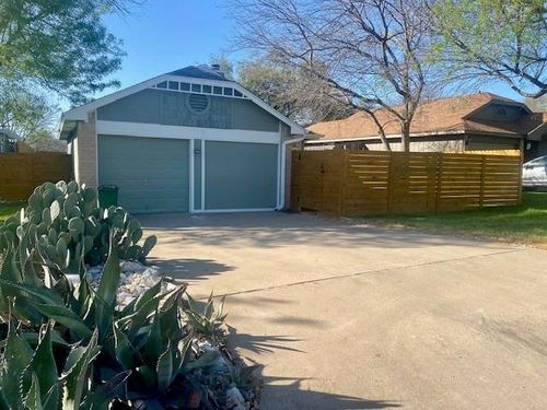 12318 Marogot Run, Austin, TX, 78758-2462 | Card Image