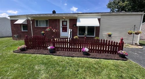 568 Purdue Ave, Austintown, OH, 44515-4122 | Card Image