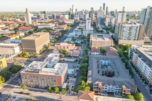 apt-312-501 W 26th St, Austin, TX, 78705-4587 | Card Image