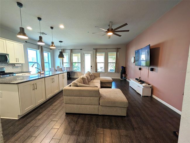 living room and kitchen | Image 14