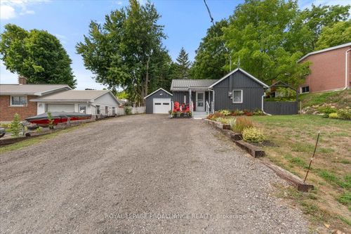 328 Park Ave, Tweed, ON, K0K3J0 | Card Image