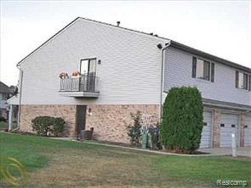 50102 S Benny Ct, Chesterfield, MI, 48047-4654 | Card Image