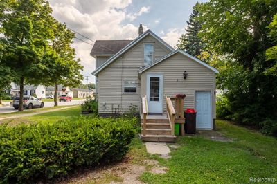 1103 White Street, Home with 0 bedrooms, 2 bathrooms and null parking in Port Huron MI | Image 3