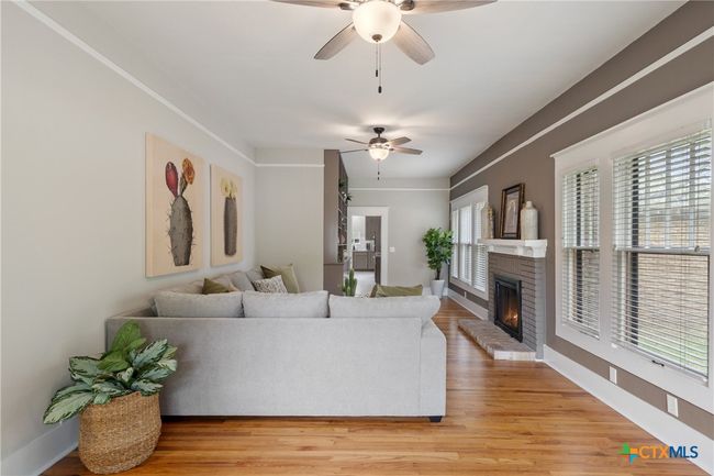 208 5 Th St, House other with 4 bedrooms, 3 bathrooms and null parking in Lampasas TX | Image 22
