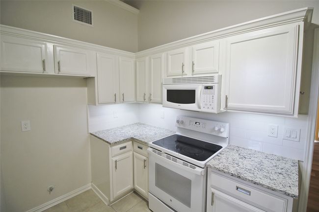 605 Mcmackin St, House other with 3 bedrooms, 2 bathrooms and null parking in Cedar Hill TX | Image 5