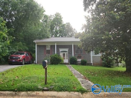 318 Susan Pl, Bessemer, AL, 35023-1949 | Card Image