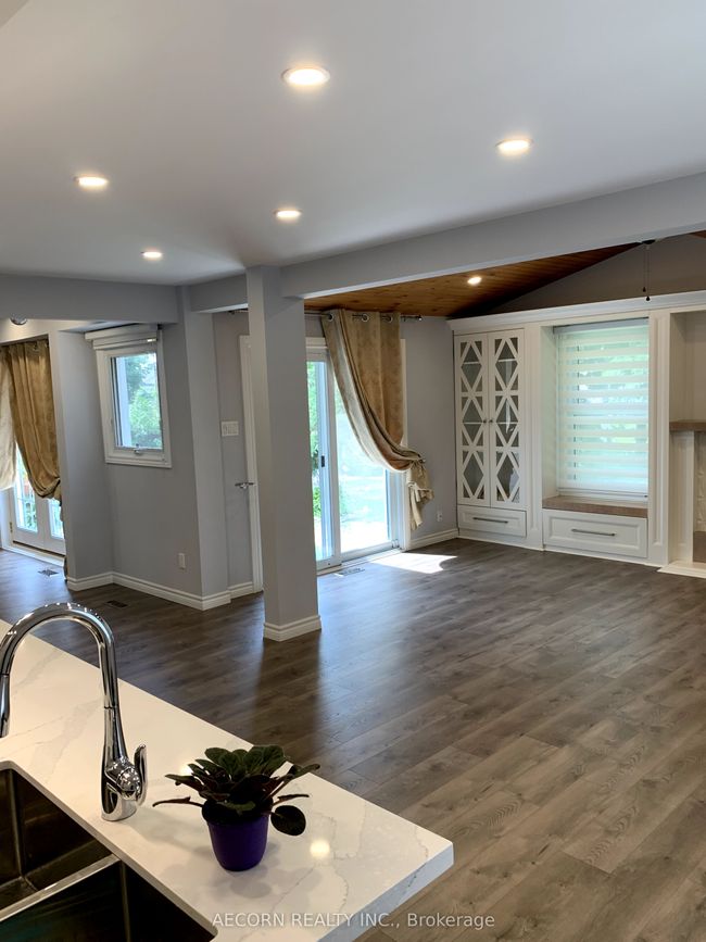 203 John Bowser Cres, House other with 4 bedrooms, 4 bathrooms and 4 parking in Newmarket ON | Image 5