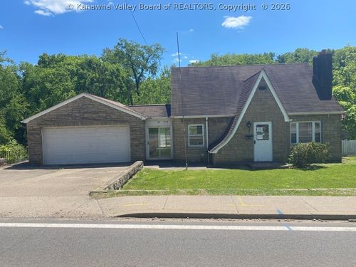 914 Lincoln Dr, South Charleston, WV, 25309-2302 | Card Image