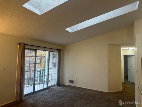 450 Northam Dr, North Brunswick, NJ, 08902-4241 | Card Image