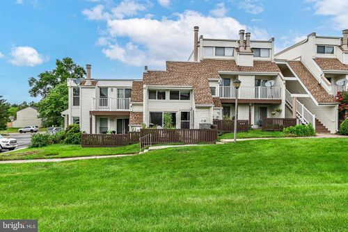 1054 Mycroft Ct, STERLING, VA, 20164-4906 | Card Image