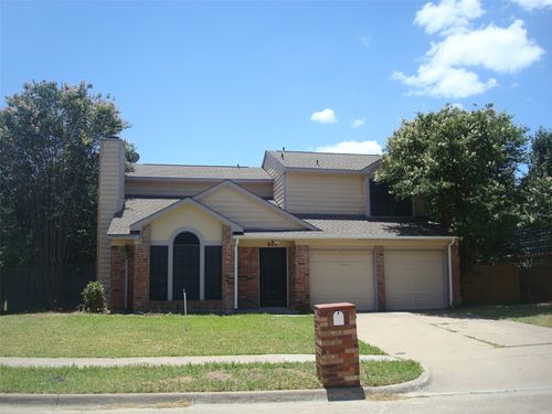 620 Valley Spring Dr, Arlington, TX, 76018-2249 | Card Image