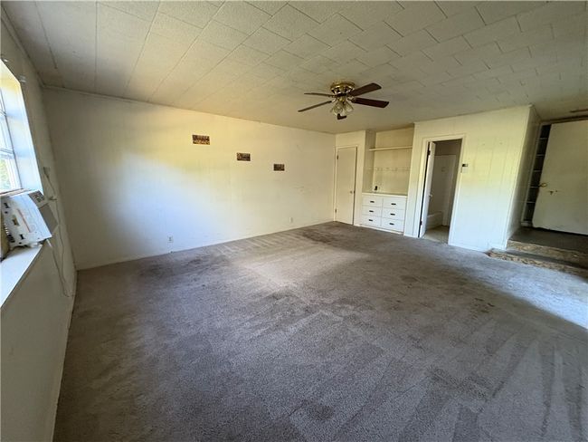 203 Dugger St, House other with 4 bedrooms, 3 bathrooms and null parking in Edna TX | Image 37