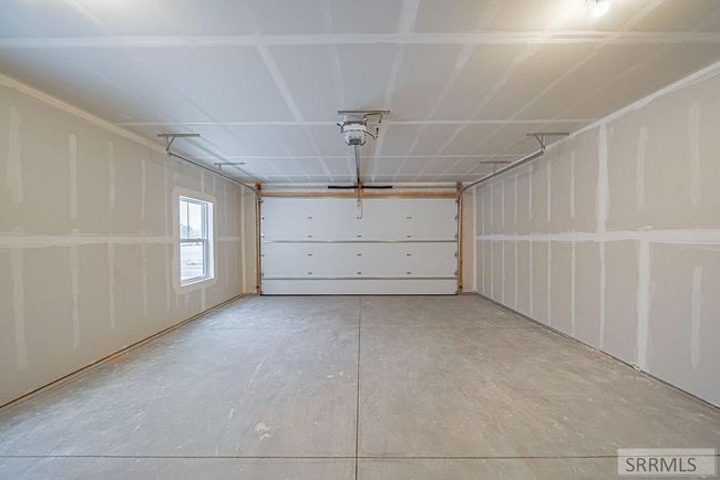 2 Car Garage | Image 11