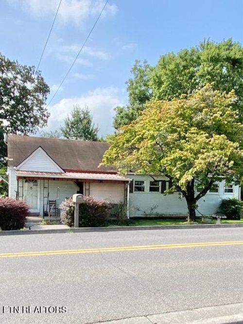 1424 Everett Ave, Maryville, TN, 37804-4176 | Card Image
