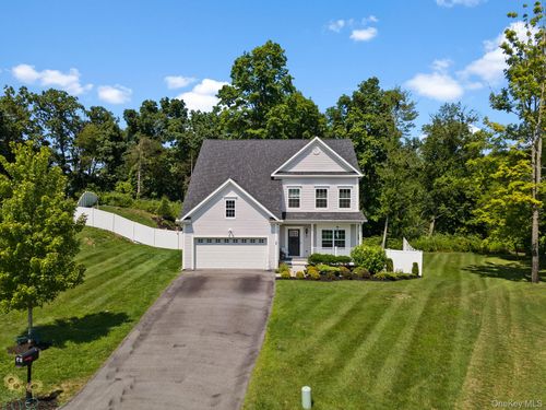 20 Karen Ct, Poughkeepsie, NY, 12603-6457 | Card Image