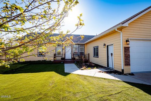 1412 Pheasant Ridge Street, Watford City, ND, 58854 | Card Image
