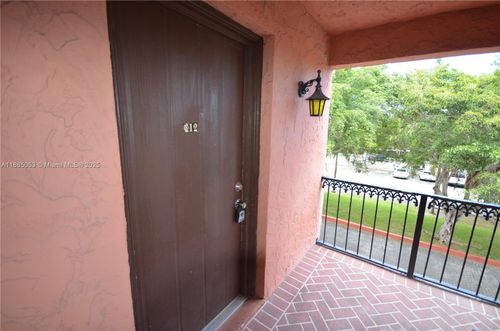apt-312-680 Tennis Club Dr, Fort Lauderdale, FL, 33311-4038 | Card Image