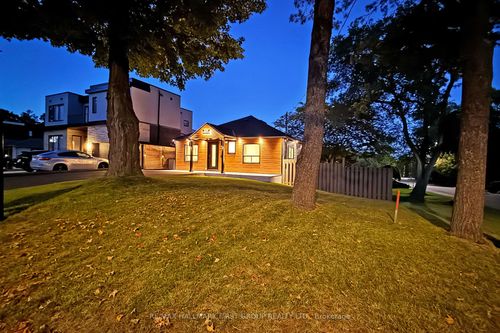 589 Marksbury Rd, Pickering, ON, L1W2T1 | Card Image