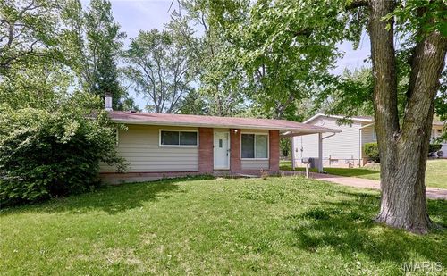 1960 Parker Rd, Florissant, MO, 63033-2134 | Card Image