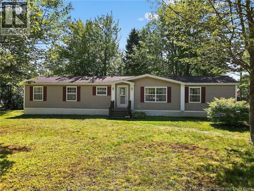 7 Cedargrove St, Moncton, NB, E1H2T5 | Card Image