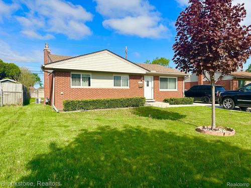 41371 Hamilton Dr, Sterling Heights, MI, 48313-3018 | Card Image