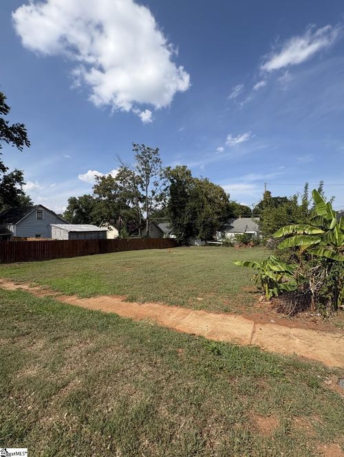 17 6th Avenue, Greenville, SC, 29609 | Card Image